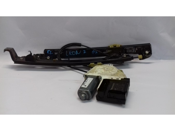 ELEVALUNAS DELANTERO DERECHO SEAT LEON 2007
