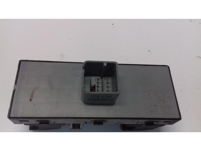 MANDO ELEVALUNAS DELANTERO IZQUIERDO SEAT IBIZA 2010