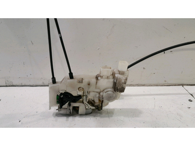 CERRADURA PUERTA DELANTERA IZQUIERDA SUBARU LEGACY 2009