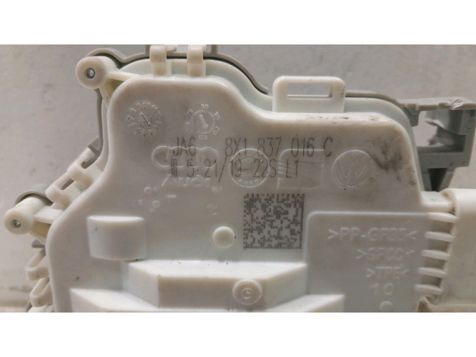 CERRADURA PUERTA DELANTERA DERECHA AUDI A3 43671