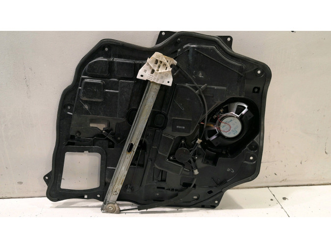 ELEVALUNAS DELANTERO DERECHO MAZDA 5 2000