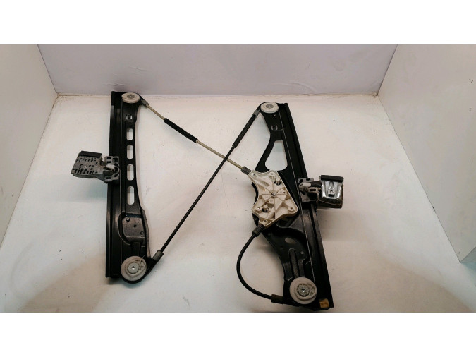 ELEVALUNAS DELANTERO DERECHO  MERCEDES CLASE E 2002