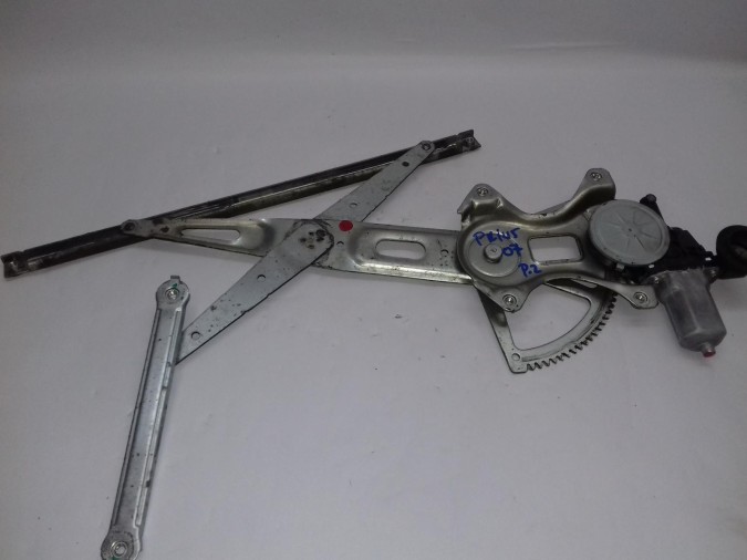ELEVALUNAS DELANTERO DERECHO TOYOTA PRIUS 2007