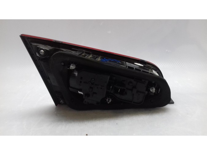 PILOTO TRASERO DERECHO INTERIOR AUDI A3 2018