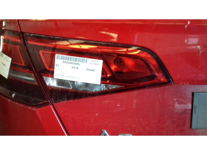 PILOTO TRASERO IZQUIERDO INTERIOR AUDI A3 2018