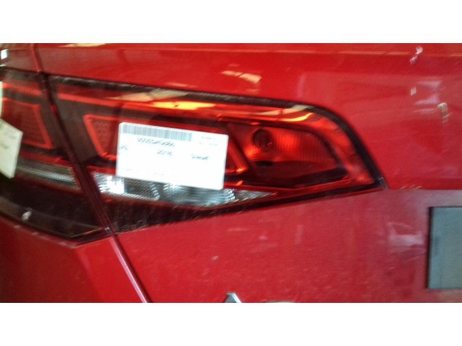PILOTO TRASERO IZQUIERDO INTERIOR AUDI A3 2018