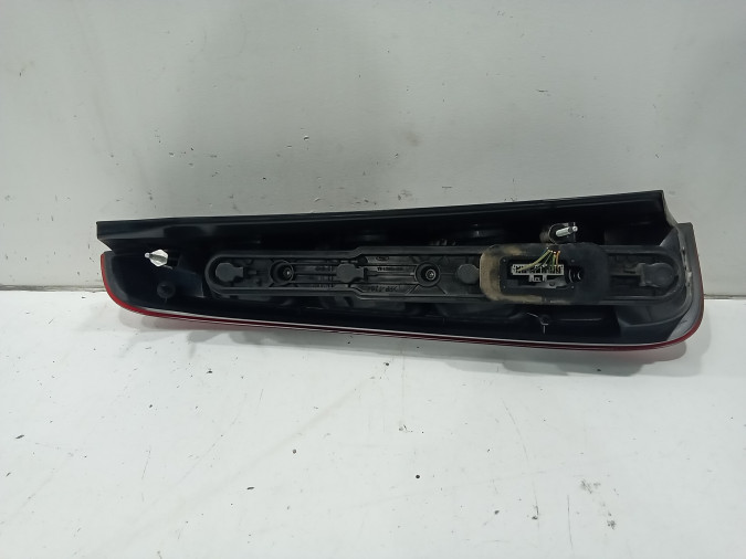 PILOTO TRASERO DERECHO FORD C-MAX 2008