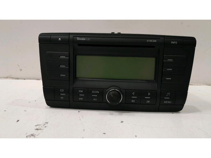RADIO  SKODA OCTAVIA 2007