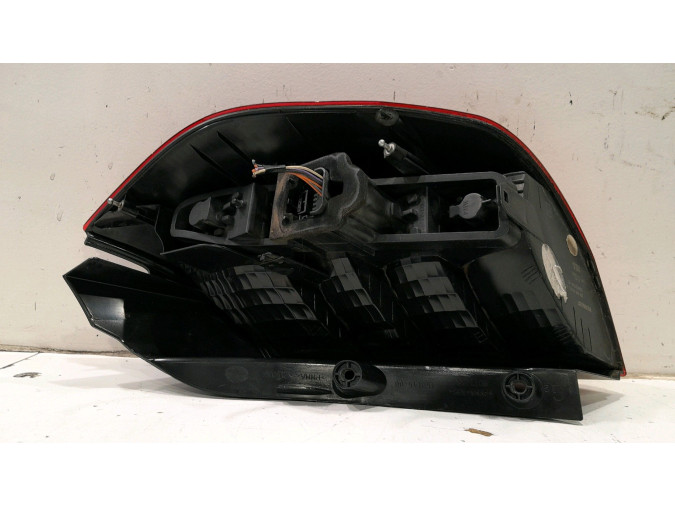 PILOTO TRASERO IZQUIERDO RENAULT MÉGANE 2004