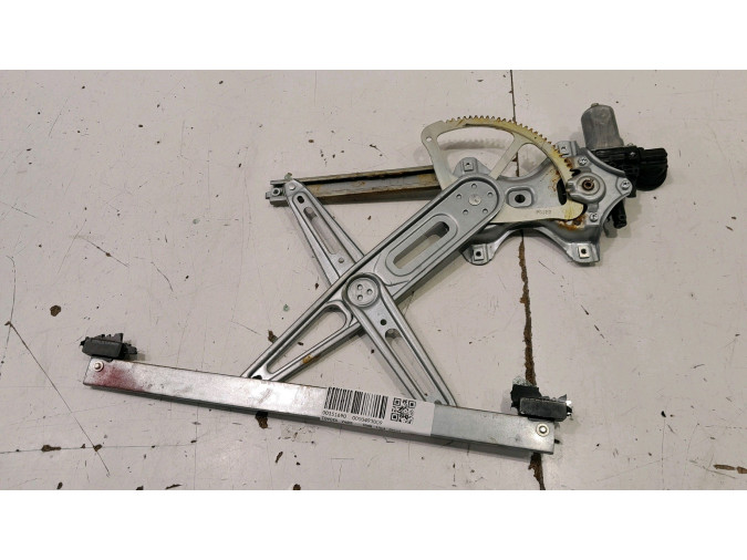 ELEVALUNAS DELANTERO DERECHO TOYOTA YARIS 2008