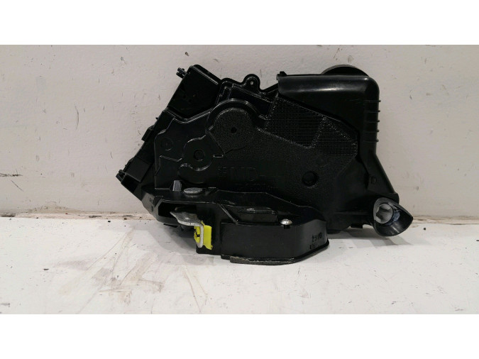 CERRADURA PUERTA DELANTERA DERECHA TOYOTA YARIS 2008