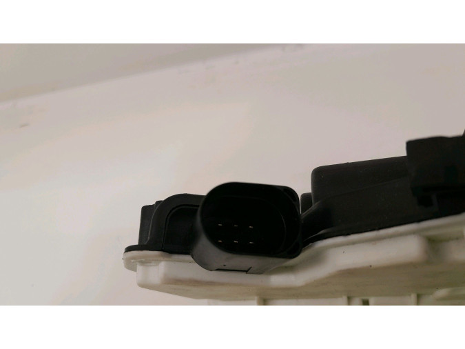 CERRADURA  PUERTA TRASERA DERECHA SKODA FABIA 2010