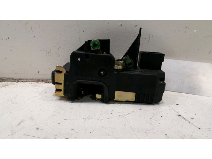 CERRADURA PUERTA DELANTERA DERECHA OPEL VECTRA 1999
