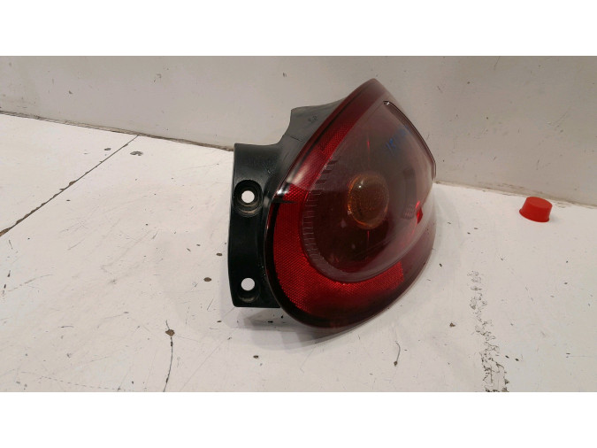 PILOTO TRASERO DERECHO FIAT BRAVO ROJO 2000