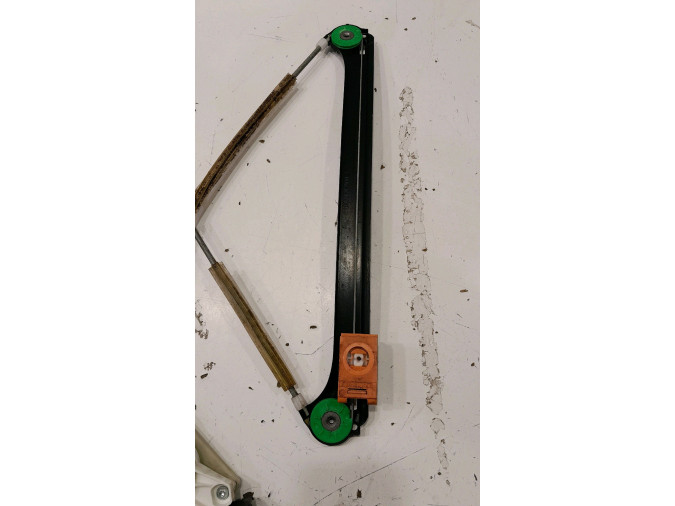 ELEVALUNAS DELANTERO DERECHO AUDI A3 2008