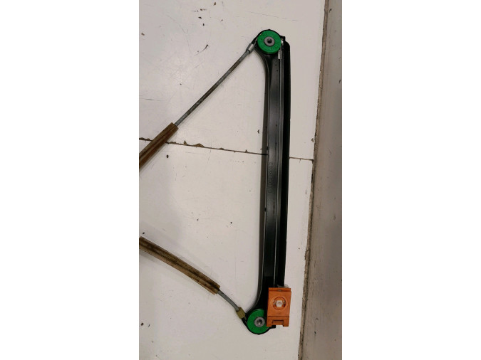ELEVALUNAS DELANTERO DERECHO AUDI A3 2011