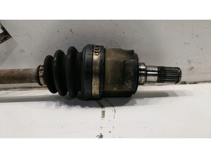 TRANSMISION DELANTERA DERECHA HYUNDAI I20 2010