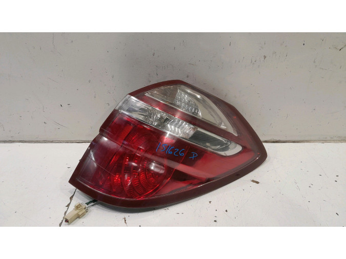 PILOTO TRASERO DERECHO SUBARU LEGACY 2008