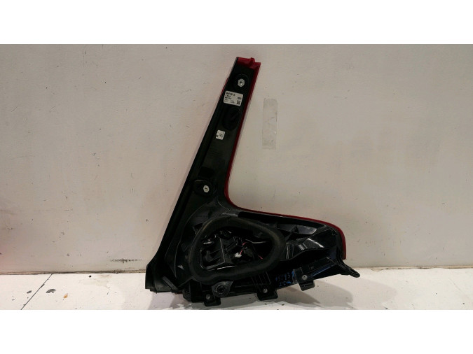 PILOTO TRASERO  IZQUIERDO VOLVO V40 2013