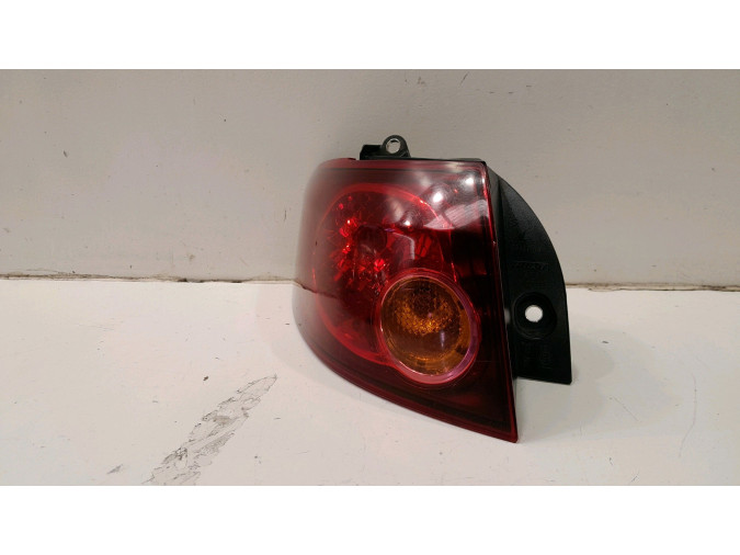 PILOTO TRASERO IZQUIERDO FIAT CROMA 2005