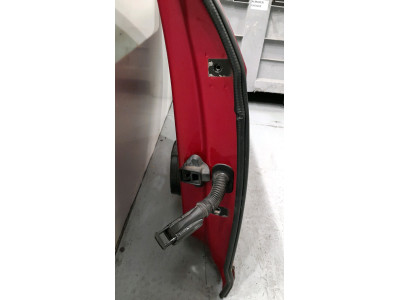 PUERTA TRASERA IZQUIERDA SEAT LEON ROJA 44018