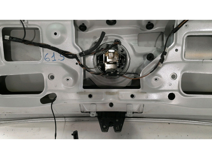 PORTON TRASERO BMW SERIE 1 PLATA 2007
