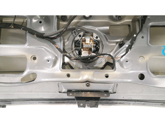 PORTON TRASERO BMW SERIE 1 GRIS 2005