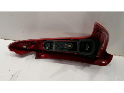 PILOTO TRASERO IZQUIERDO PEUGEOT 206 2004