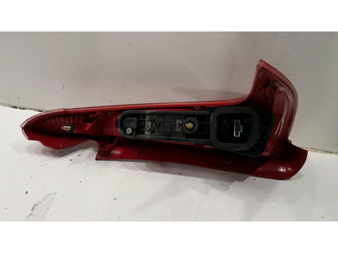 PILOTO TRASERO IZQUIERDO PEUGEOT 206 2004