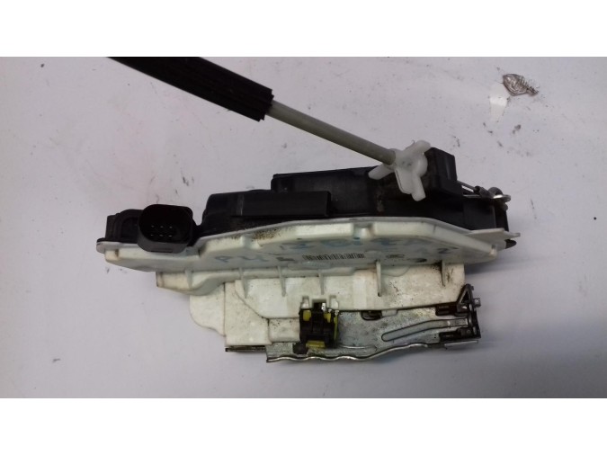 CERRADURA PUERTA TRASERA DERECHA SEAT IBIZA 2013