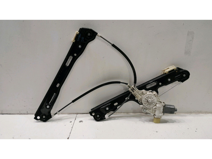 ELEVALUNAS DELANTERO DERECHO BMW SERIE 1 38397