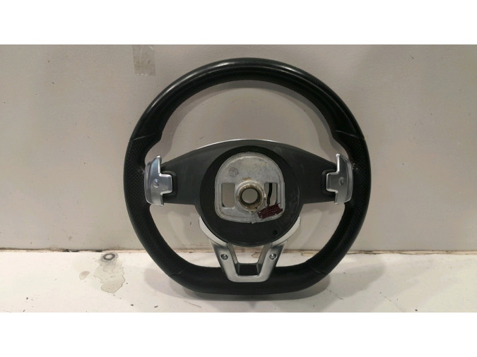 VOLANTE MERCEDES CLASE A NEGRO / COSTURAS ROJAS 2015