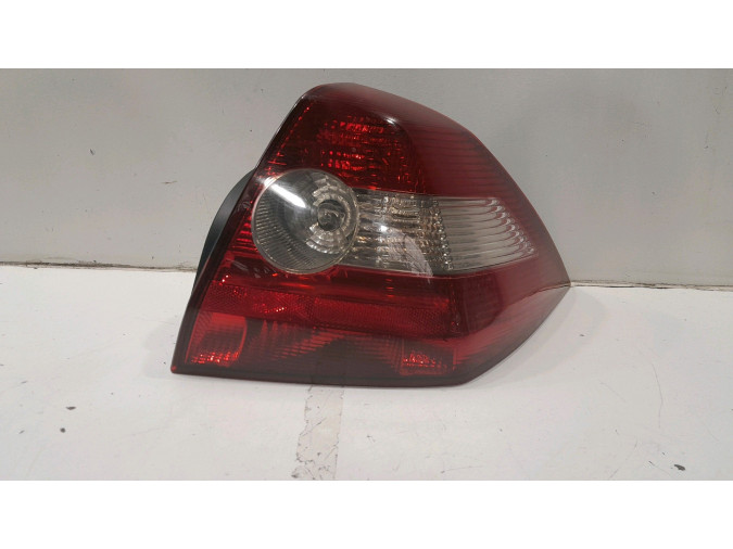 PILOTO TRASERO DERECHO RENAULT MEGANE 2004