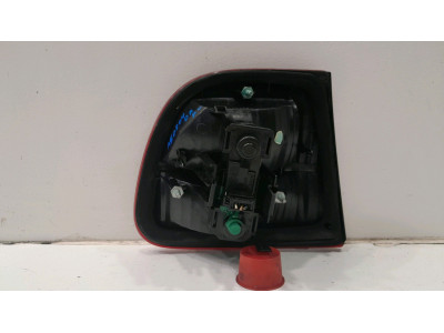 PILOTO TRASERO DERECHO SEAT LEON ROJO / BLANCO 2000