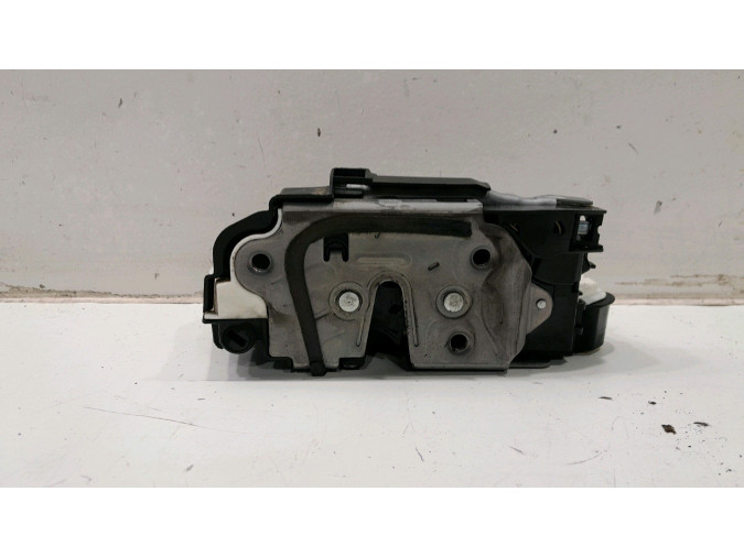 CERRADURA PUERTA DELANTERA DERECHA SEAT LEON 44018