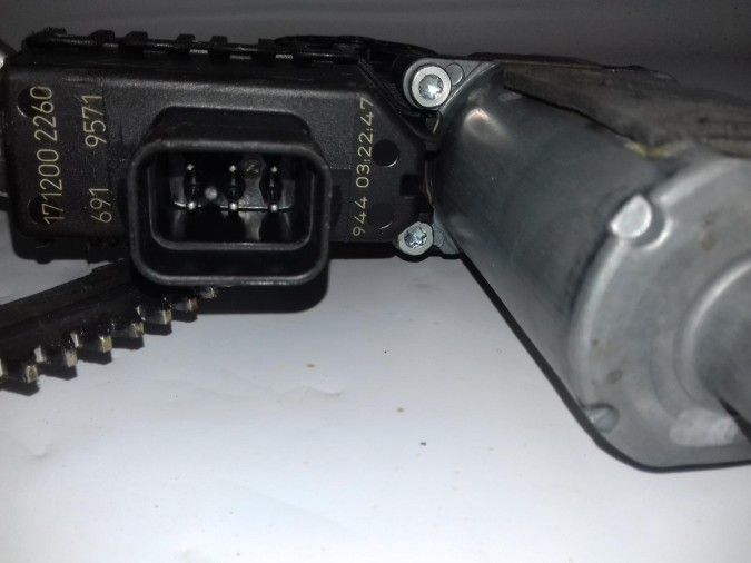 ELEVALUNAS DELANTERO IZQUIERDO OPEL ZAFIRA 2007
