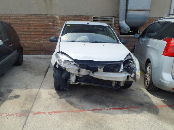 DACIA SANDERO Año : 2011