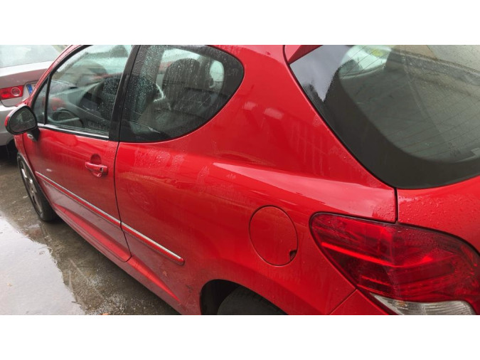 PEUGEOT 207 Año : 2010