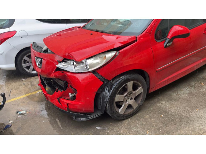 PEUGEOT 207 Año : 2010