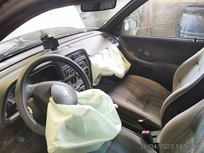 PEUGEOT 306 Año : 1999