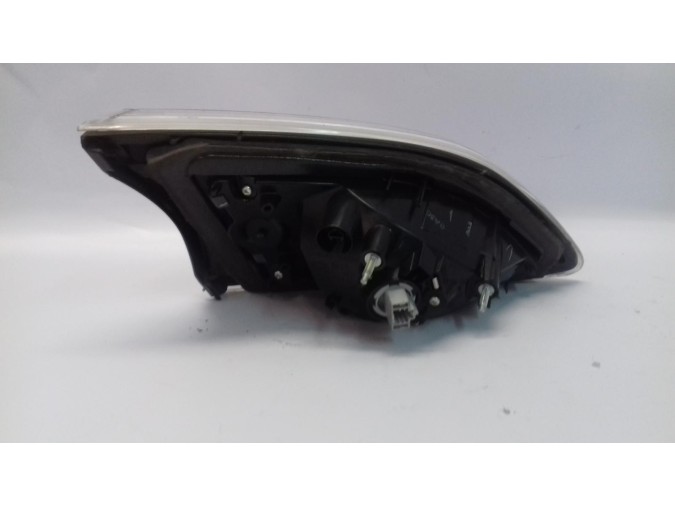 PILOTO TRASERO DERECHO MAZDA 3 2012