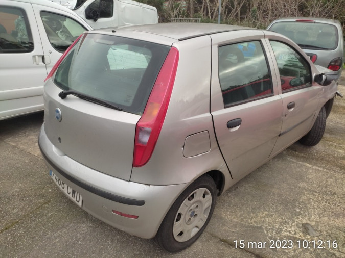 FIAT PUNTO Año : 2004
