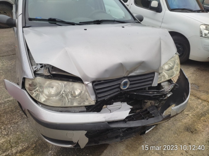 FIAT PUNTO Año : 2004