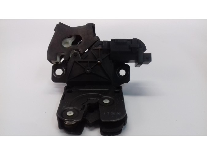 CERRADURA PORTON TRASERO AUDI A3 2006