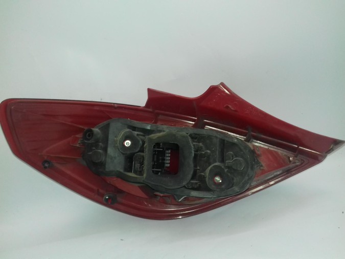 PILOTO TRASERO DERECHO OPEL CORSA 2008