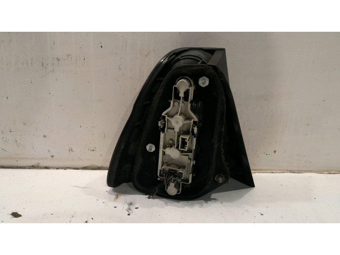PILOTO TRASERO DERECHO BMW 320TD 37966