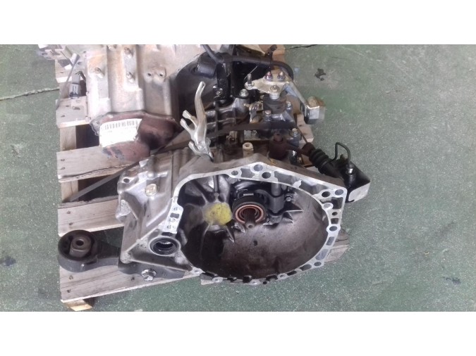 CAJA CAMBIOS TOYOTA YARIS 2011