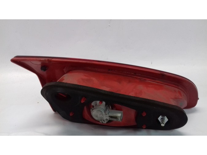 PILOTO TRASERO DERECHO ALFA ROMEO 147 2007