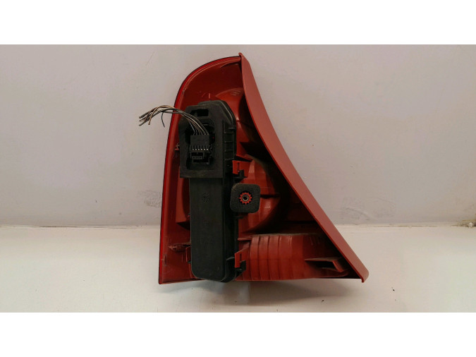 PILOTO TRASERO DERECHO RENAULT CLIO 2005