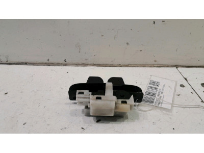CERRADURA PORTÓN TRASERO RENAULT MEGANE 2008